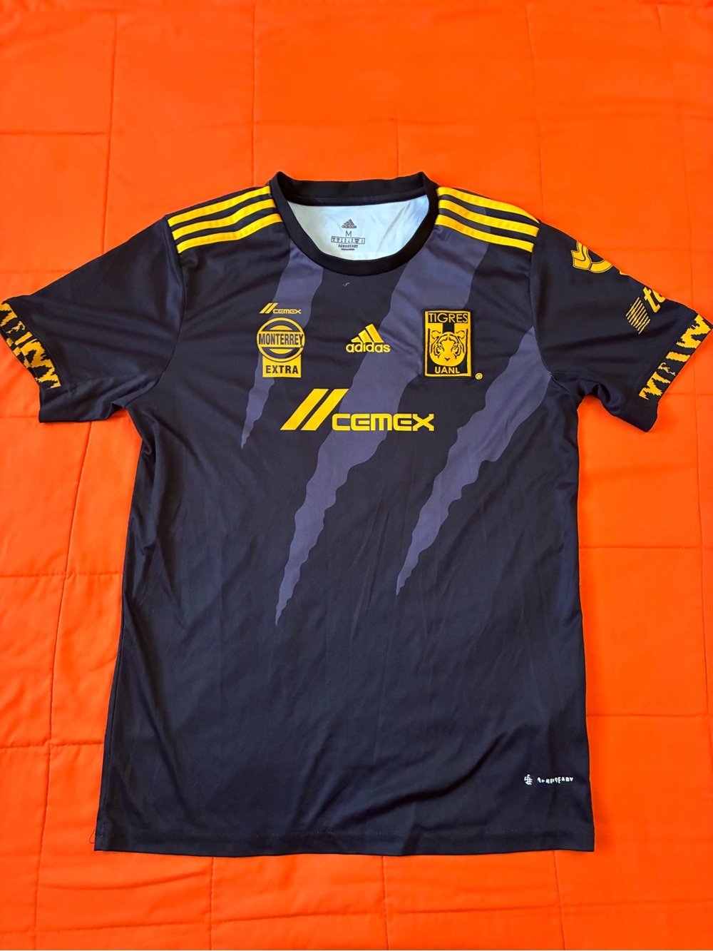 Adidas UANL Tigres 2020/21 Jersey #10 GIGNAC Size Medium